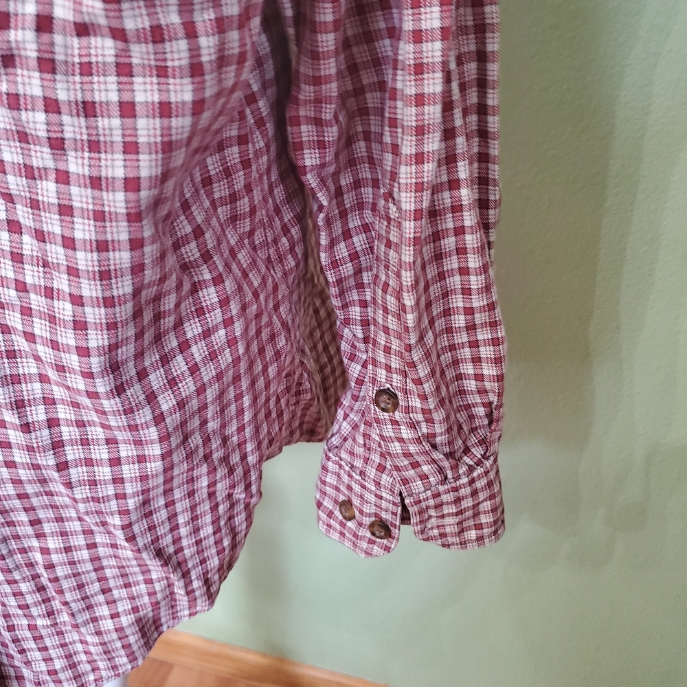 Woolrich medium long sleeve button down shirt. - Picture 5 of 8